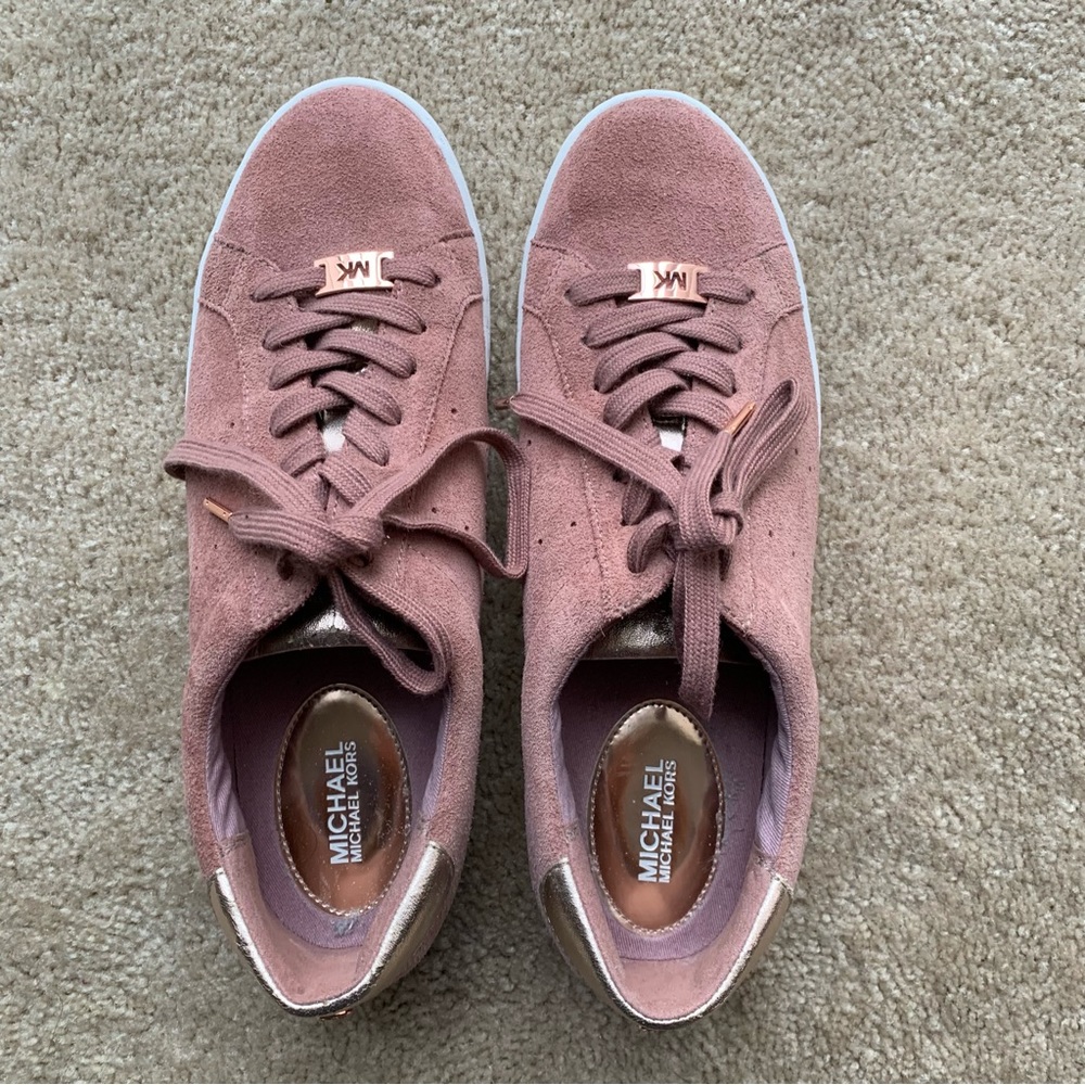 MICHAEL KORS. Rose suede and yellow gold sneakers. White soles. 10M. Lea…